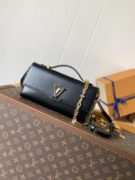 原單LV新款M12143黑色Wallet On Chain Capucines鏈條包