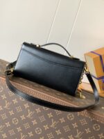 原單LV新款M12143黑色Wallet On Chain Capucines鏈條包