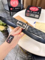 高仿網站LV新款ZP同步老花男士皮帶3.8CM