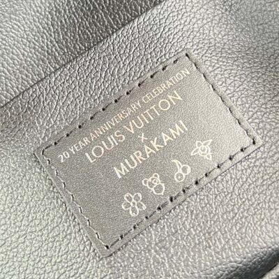 LV高仿網站M13747村上隆聯名Nice 迷你化妝包