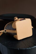 頂級NOÉ PURSE LV CHARMS M47125水桶包