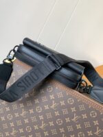 LV高仿包包Fastline黑色郵差包