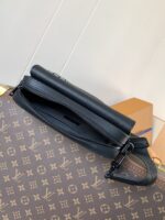 LV高仿包包Fastline黑色郵差包