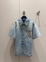 高仿LV路易威登早春新款口袋字母刺绣短袖牛仔衬衫
