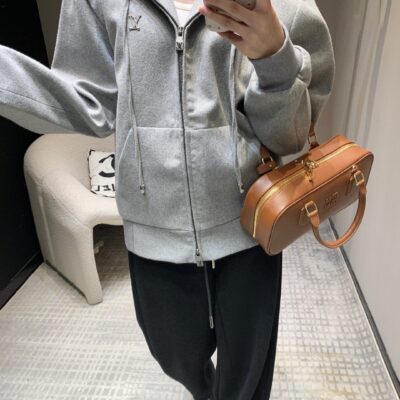 原單LV秋冬新品灰色拉链连帽卫衣