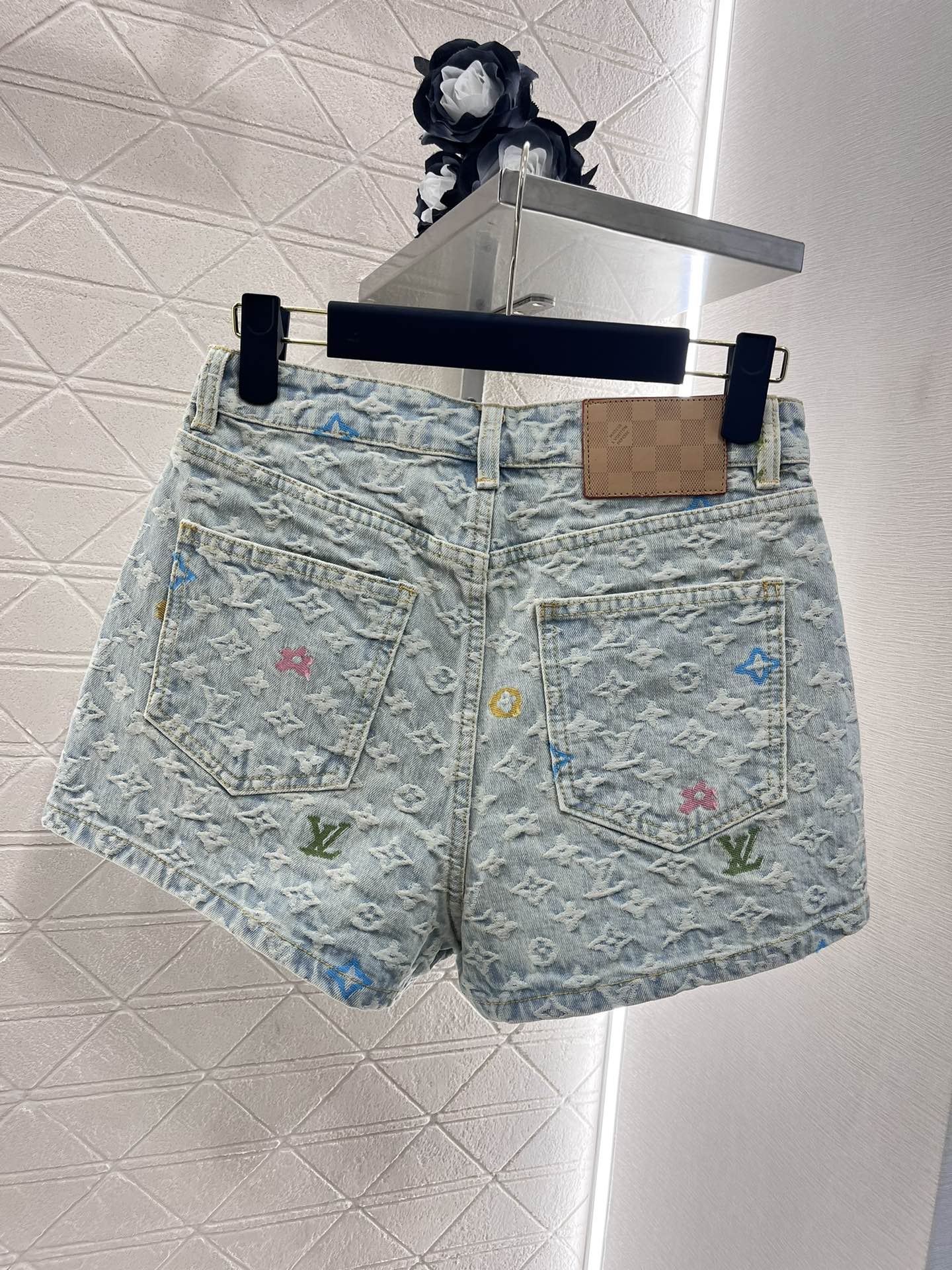 頂級LV2025新品女款提花時髦牛仔短褲