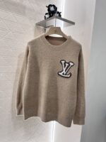 原單LV2025新品圓領鉤花字母套頭毛衣