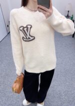 頂級LV2025新品米白色女圓領鉤花字母套頭毛衣