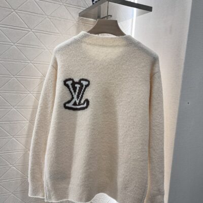頂級LV2025新品米白色女圓領鉤花字母套頭毛衣