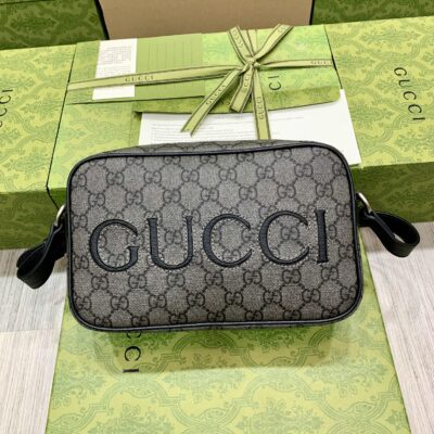 高仿GUCCI古驰新款Supreme帆布相機包768391