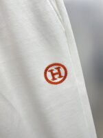 高仿衣服愛馬仕Hermes百搭時尚運動休閒褲白色