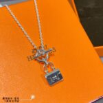 高仿愛馬仕Hermes新款洋氣Kelly素銀包包項鍊925