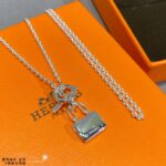 高仿愛馬仕Hermes新款洋氣Kelly素銀包包項鍊925