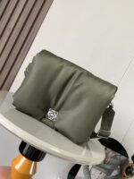 高仿LOEWE羅意威Puffer Goya大號墨綠郵差包9120