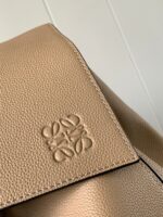 高仿LOEWE羅意威puzzle Backpack杏色雙肩包9031
