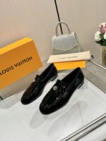 原單LV路易威登早春系列走秀款黑色女士樂福鞋