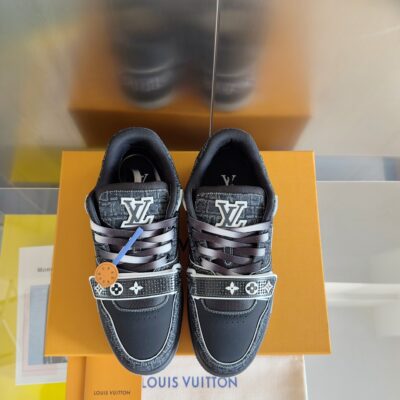 高品質LV路易威登TARINE情侶款黑色休閒運動鞋