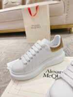 原單MCQ亞曆山大王.麥昆新款石頭紋系列金色小白鞋情侶款