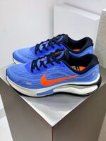 高仿Nike Journey Run公路跑步鞋