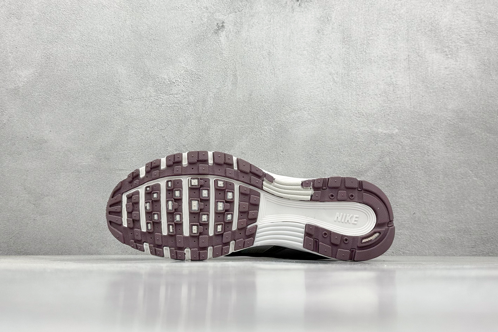 高仿Nike Initiator Running復古老爹跑鞋