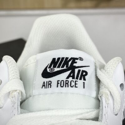 高仿精品Nike Air Force 1’07 Low"White Black運動板鞋