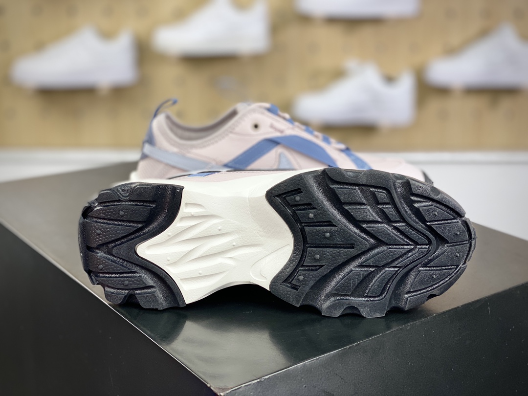 高仿Nike TC 7900"Platinum Violet Ashen Slate老爹鞋