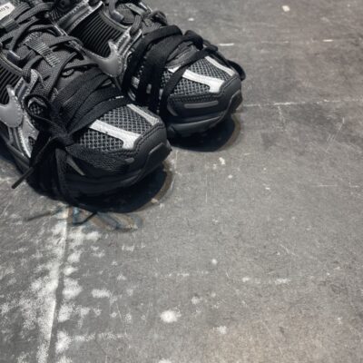 高仿NIKE ZOOM Vomero 5 SP 复古风潮网面透气运动鞋