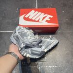 原單NIKE ZOOM Vomero 5 SP 复古风潮网面透气运动鞋灰色