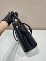 復刻PRADA普拉達經典款斜挎包1BG7