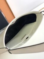 高仿PRADA普拉達白色hobo腋下包1BC499