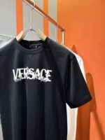 高仿衣服Versace凡賽斯2025款新品時尚設計黑色短袖T恤