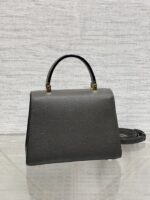1比1複刻𝐕𝐚𝐥𝐞𝐗𝐭𝐫𝐚包包 Iside Crossbody Micro bag 手提包單肩包 鋼鐵灰