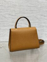 高仿𝐕𝐚𝐥𝐞𝐗𝐭𝐫𝐚包包 Iside Crossbody Micro bag 手提包單肩包 焦糖色