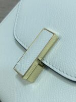 高仿𝐕𝐚𝐥𝐞𝐗𝐭𝐫𝐚包包 Iside Crossbody Micro bag 手提包單肩包 湖水藍