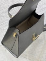 複刻高仿𝐕𝐚𝐥𝐞𝐗𝐭𝐫𝐚包包 Iside Top handle medium bag 手提包單肩包 鋼鐵灰