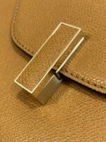 複刻高仿𝐕𝐚𝐥𝐞𝐗𝐭𝐫𝐚包包 Iside Top handle medium bag 手提包單肩包 焦糖色