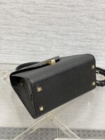 複刻高仿𝐕𝐚𝐥𝐞𝐗𝐭𝐫𝐚包包 Iside Top handle medium bag 手提包單肩包 黑色