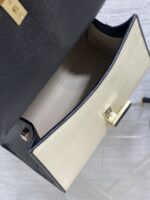 複刻高仿𝐕𝐚𝐥𝐞𝐗𝐭𝐫𝐚包包 Iside Top handle medium bag 手提包單肩包 黑拼白