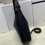 復刻Celine賽琳黑色小號HELOÏSE TRIOMPHE牛皮革手袋117253