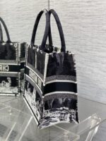高仿精品Dior新款Tote刺繡圖案托特包
