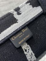 高仿精品Dior新款Tote刺繡圖案托特包
