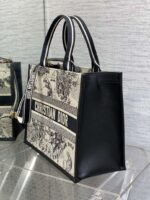 高仿Dior迪奧Tote最新秋冬老虎系列托特包