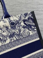 高仿Dior迪奧Tote最新秋藍色冬老虎系列托特包