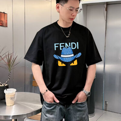 高仿Fendi芬迪25SS黑色短袖T恤LOGO印花短袖