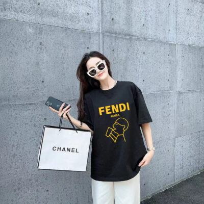 高仿Fendi芬迪25SS黑色短袖T恤LOGO印花短袖男女同款