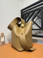 原單LOEWE羅意威走秀款peebble bag水桶包66035
