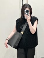 頂級LOEWE羅意威走秀款peebble bag黑色水桶包66035