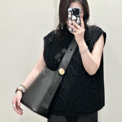 頂級LOEWE羅意威走秀款peebble bag黑色水桶包66035