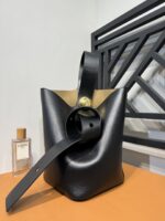頂級LOEWE羅意威走秀款peebble bag黑色水桶包66035