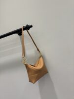 頂級LOEWE羅意威Puzzle Fold Pouch麻將包66005